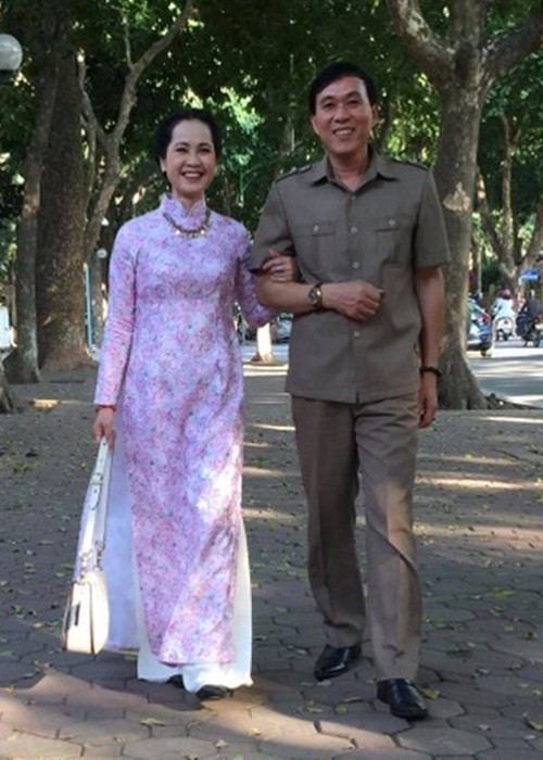 Cuoc hon nhan 35 nam hanh phuc cua NSND Lan Huong - NSUT Do Ky-Hinh-7