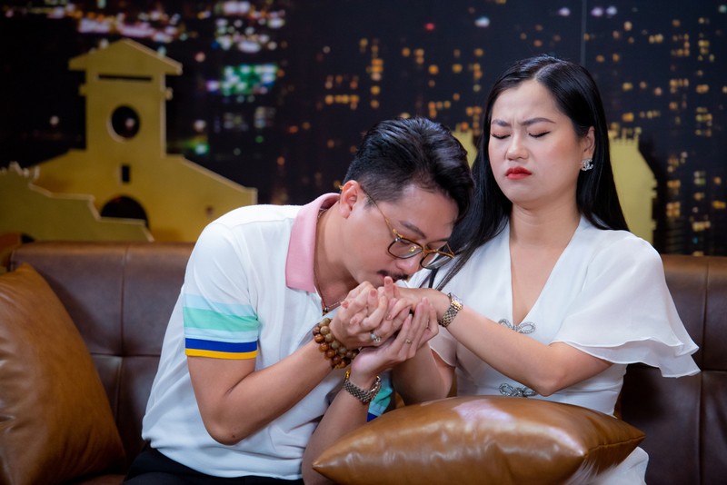 Cau nhan ve Hoai Linh giup vo chong Lam Vy Da kiem 