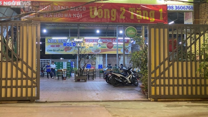 Ha Noi: Quan bia vang hoe vi khach so bi phat nong do con-Hinh-7