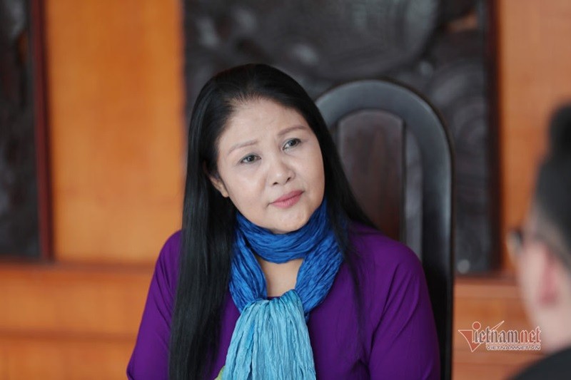 Hon nhan cua NSND Thanh Ngoan ben chong kem tuoi-Hinh-6