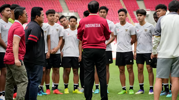 Chinh tri Indonesia day song sau vu bi tuoc quyen dang cai U20 World Cup