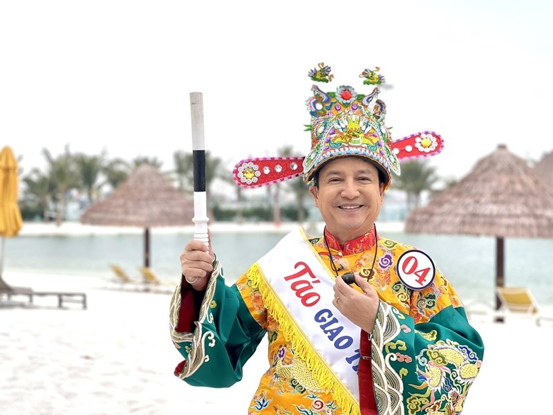 Chi Trung nghi huu: Song thanh thoi, du lich khap noi cung ban gai-Hinh-11