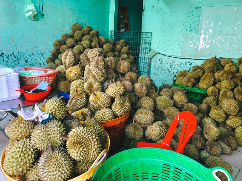 Sau rieng e khach, ban ca ngay chi co vai nguoi hoi mua-Hinh-3