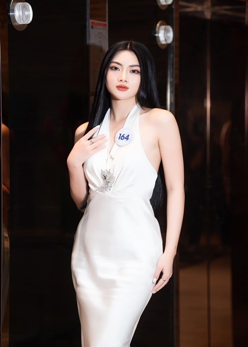 Ngam dan thi sinh Miss World Vietnam 2023 so huu vong ba tren 90 cm-Hinh-3