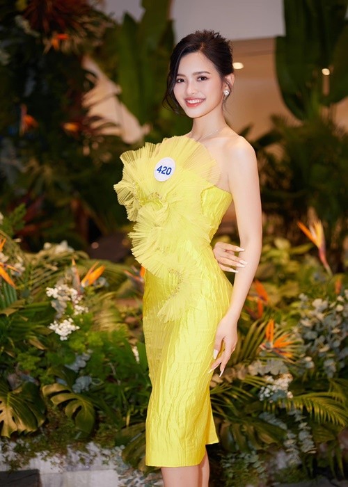 Ngam dan thi sinh Miss World Vietnam 2023 so huu vong ba tren 90 cm-Hinh-6