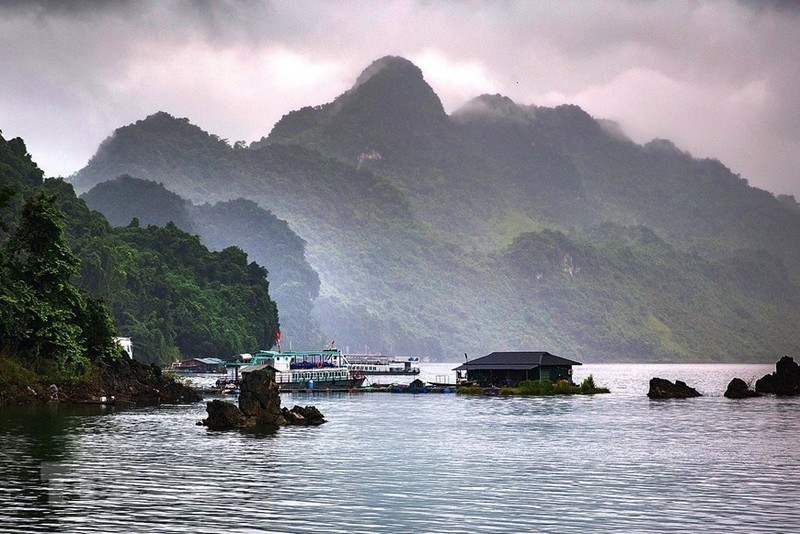 Ve dep thang canh Den Chua Thac Bo va dong Thac Bo o Hoa Binh-Hinh-6