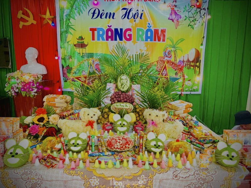 Chang trai lam mam co trung thu dep mat, khach lien tuc chot don-Hinh-11