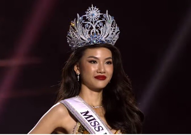 Bui Quynh Hoa dang quang Miss Universe Vietnam 2023-Hinh-15