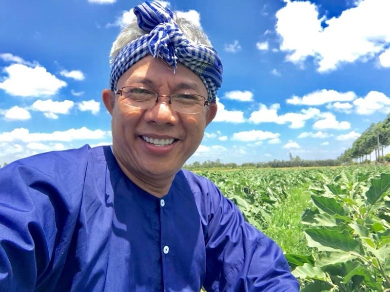 Hon nhan cua nghe si Trung Dan - ong ba Sang 