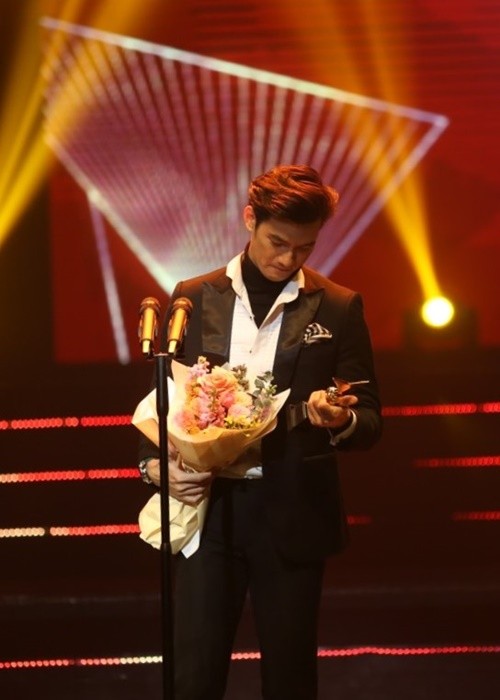 Nhan Phuc Vinh noi gi khi vuot NSUT Hoang Hai thang giai VTV Awards?-Hinh-3