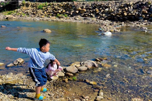 Den ban Luot Son La, tam khoang nong lo thien chi 20.000 dong-Hinh-7