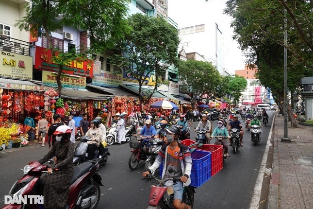 Khu pho do nhat TPHCM, tieu thuong 