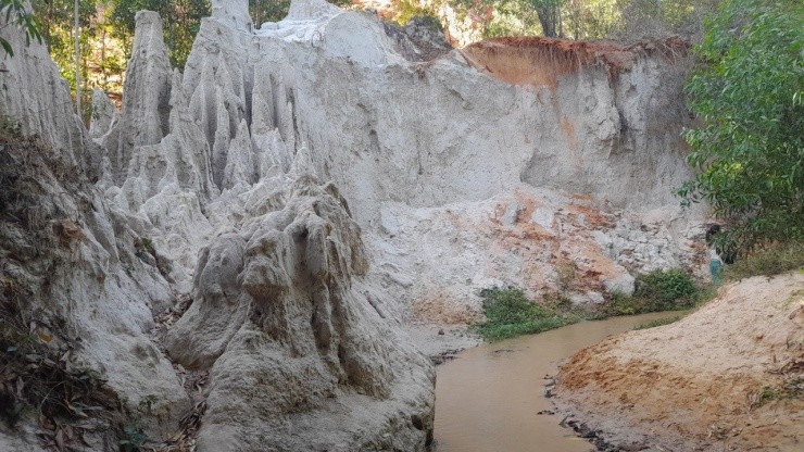 Dau nam hao huc di Suoi Tien, mang tai loc ve nha-Hinh-5