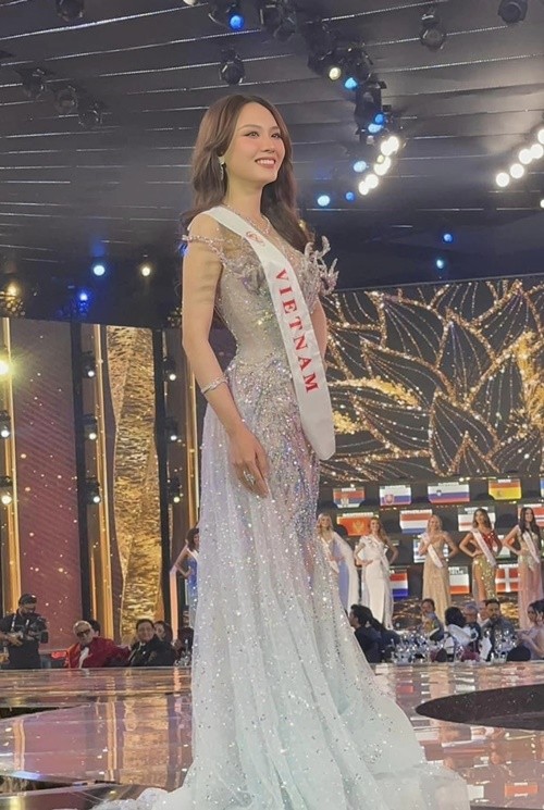 My nhan CH Czech dang quang Miss World, Mai Phuong truot top 12-Hinh-2