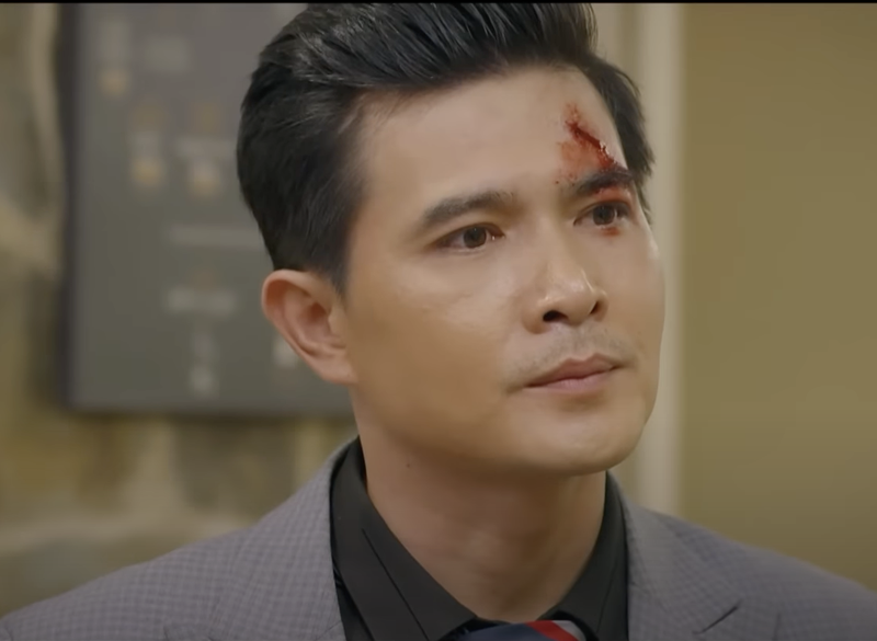 Analyzing the two-faced character in the Vietnamese movie Vang-Picture-15