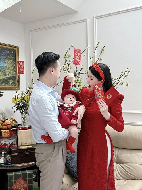 Hoa hau Ngan Anh di day sau 4 thang sinh con trai-Hinh-10