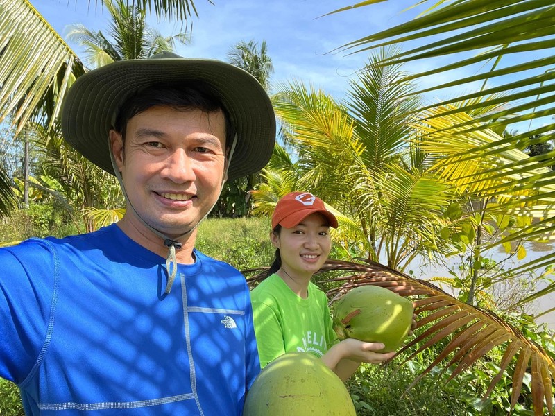 Tiet Cuong, Le Huynh cuoi vo kem gan 30 tuoi van man nong-Hinh-5