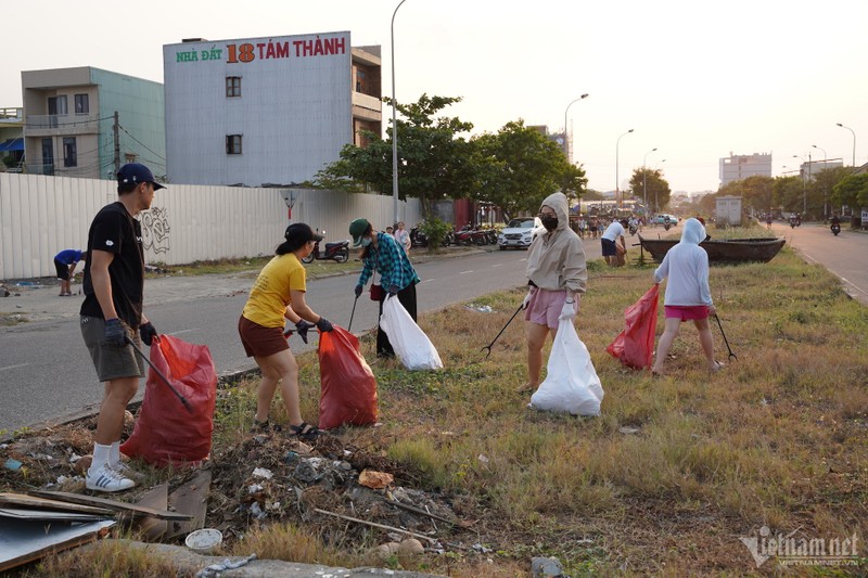 Nhom ban Tay lam dieu dac biet o Da Nang-Hinh-2