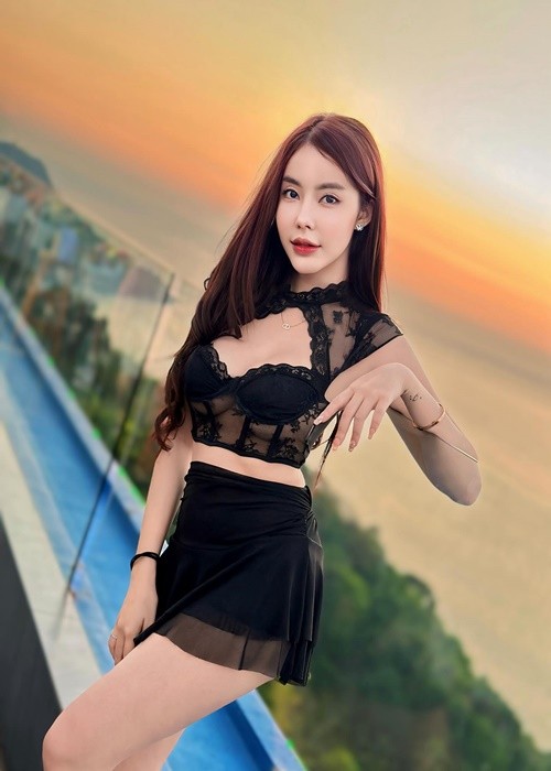 Hot girl mac uot dam gay xon xao cong dong mang Thai Lan-Hinh-9