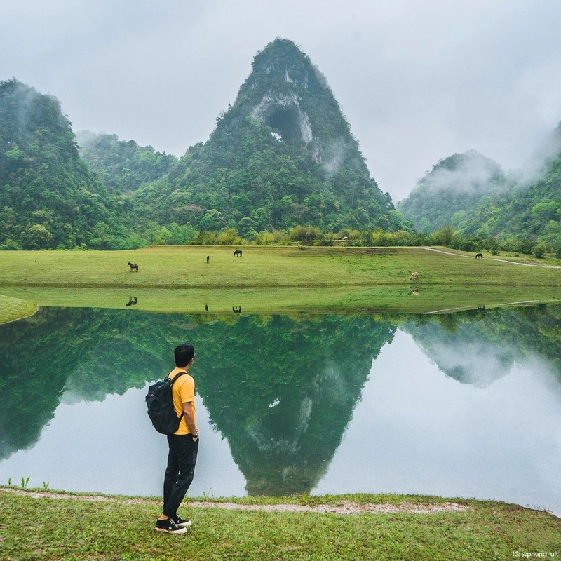 View - 	Ngắm thác nước lọt top đẹp nhất thế giới ở Cao Bằng