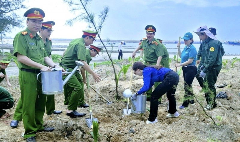 De “dao Thanh nien” Bach Long Vi mai binh yen, tuoi xanh-Hinh-2