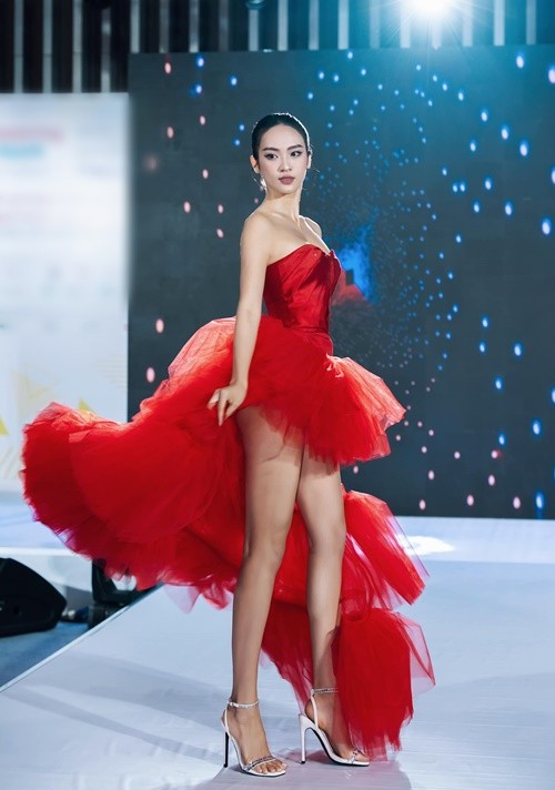 Nhan sac thi sinh “sieu vong 3” thi Miss Universe Vietnam 2024-Hinh-11