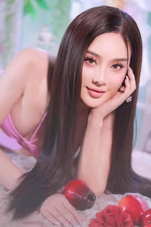 Cuoc song cua Lam Khanh Chi sau 3 nam ly hon-Hinh-8