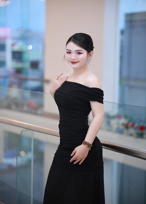 Nhan sac Hoa hau Mai Anh sap lay chong dai gia hon 16 tuoi-Hinh-8