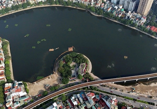 Ha Noi: Lap tam mot phan mat nuoc de cai tao ho Hoang Cau