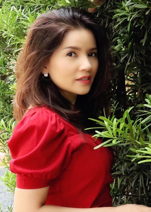 Ngoc Trinh “Mui ngo gai” ngay cang tre dep ngo ngang-Hinh-3