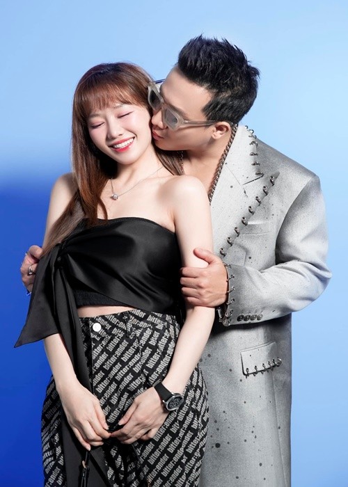 Tran Thanh tinh tu ben Hari Won o hau truong Anh trai say hi-Hinh-3