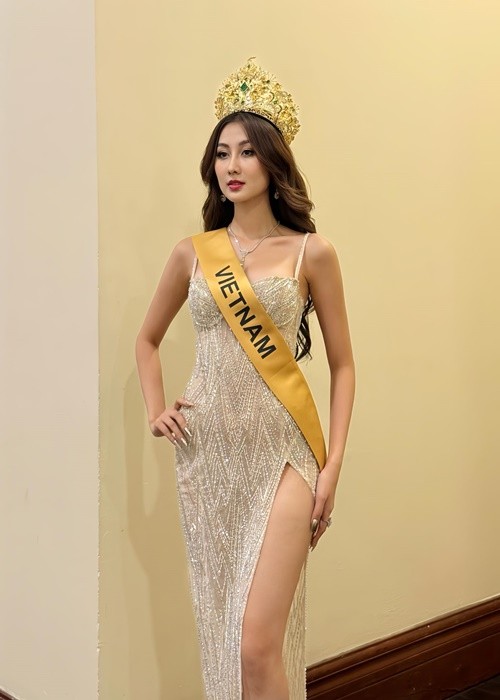 Que Anh khoe ve goi cam khi thi Miss Grand International 2024-Hinh-6