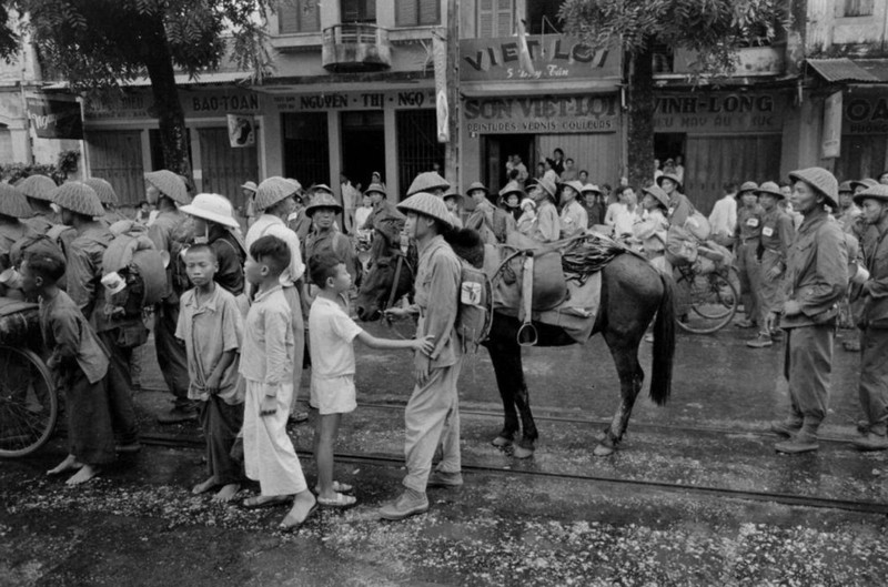 Khoanh khac kho quen trong ngay Giai phong Thu do 10/10/1954-Hinh-14