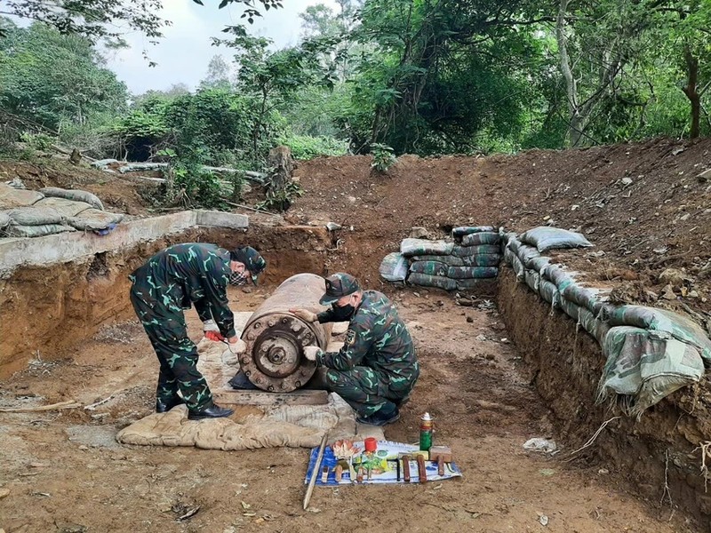 Toan canh huy no thanh cong qua bom 1.362kg-Hinh-6