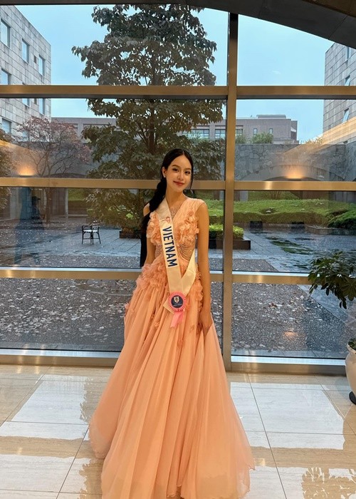 Thanh Thuy khoe mat moc dep khong ty vet o Miss International 2024-Hinh-7