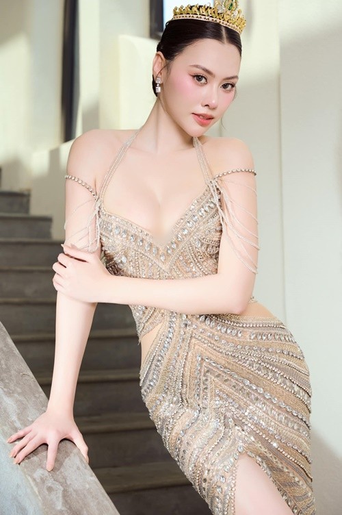 Nhan sac xinh dep cua A hau Dang Hoang Tam Nhu-Hinh-9