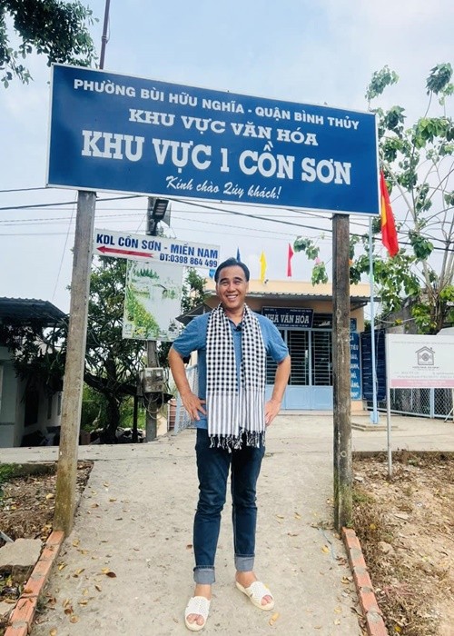 Quyen Linh sieu giau van ngoi bet an mi tom, gian di khong ngo-Hinh-11