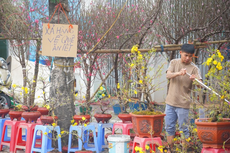 Ha Noi: Mai vang e am, tieu thuong giam gia, xa hang som-Hinh-15