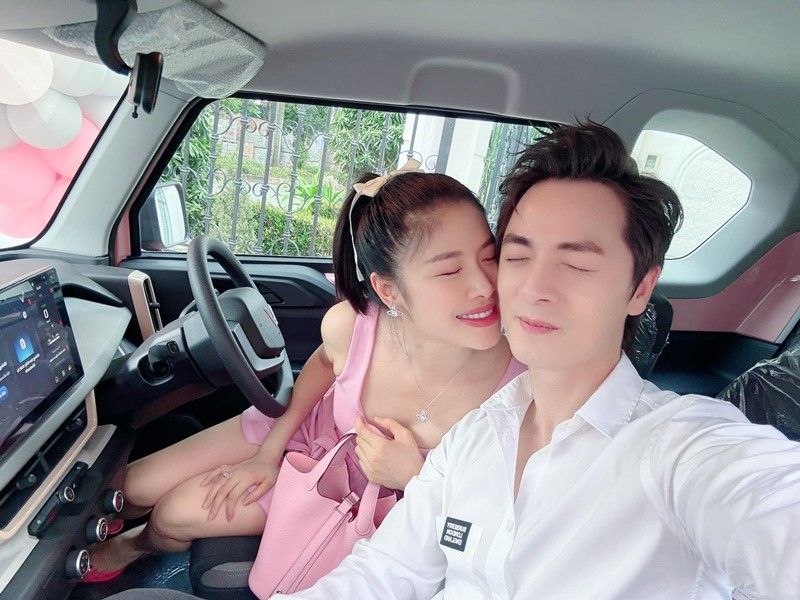 Dang Khoi tang qua Valentine som cho vo-Hinh-2