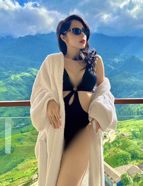 MC Bach Lan Phuong khoe vong ba trai dao khi dien bikini-Hinh-7