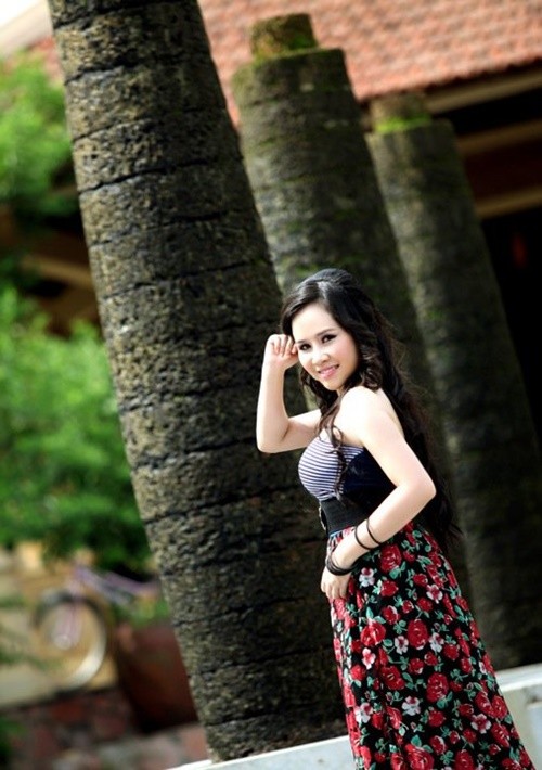 Dien vien Truong Phuong cao 1m50 khoe body goi cam ben be boi-Hinh-4