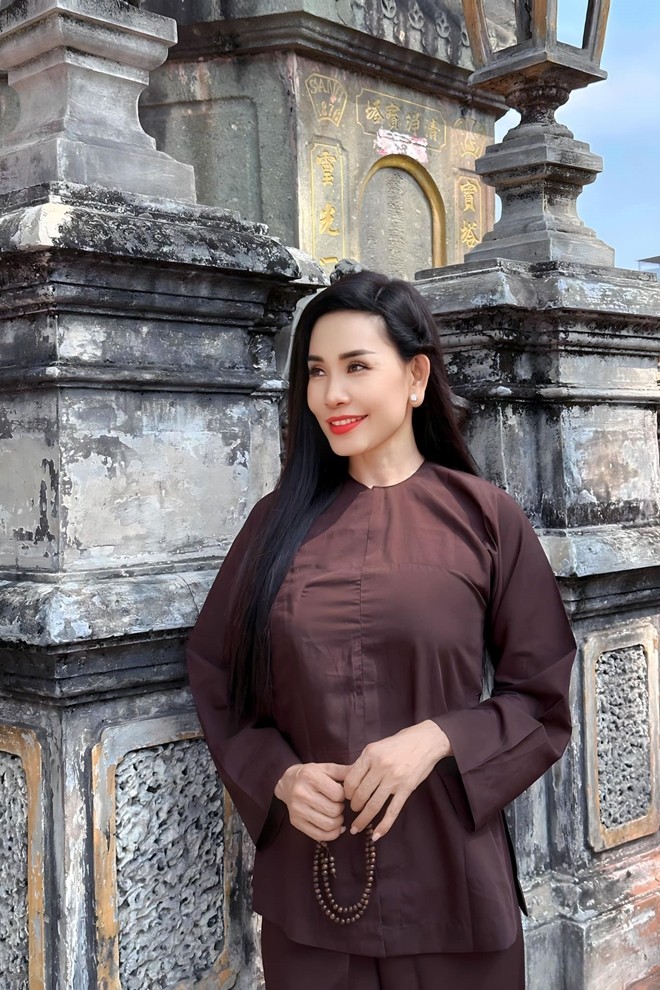 Hinh anh kho quen cua ca si Thuy Hang truoc khi qua doi-Hinh-3