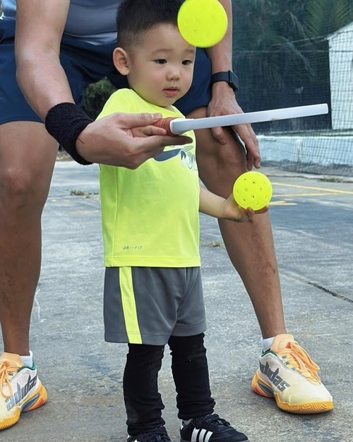 Minh Hang khoe quy tu tap danh pickleball-Hinh-3