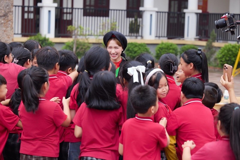 Dau nam 2025 thanh cong ruc ro cua Hoa Minzy-Hinh-11
