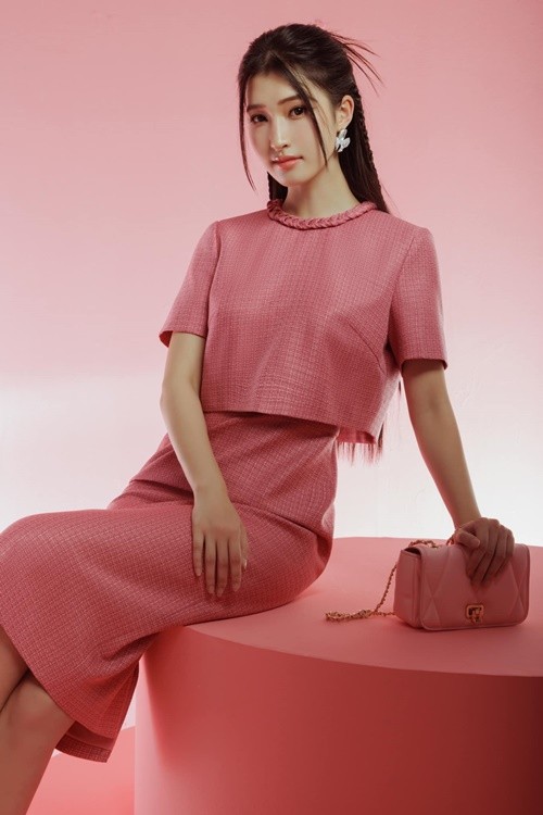 A hau Phuong Nhi va chong lan hiem hoi xuat hien-Hinh-9