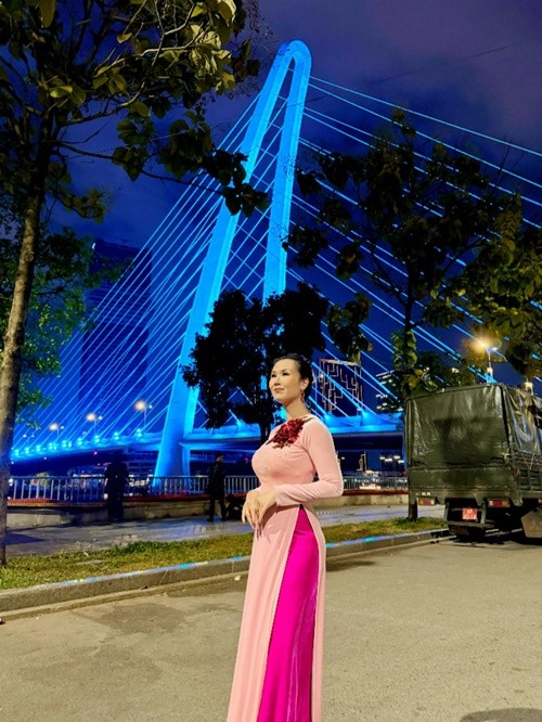 Vo Ha Tram co cuoc song hon nhan vien man-Hinh-2