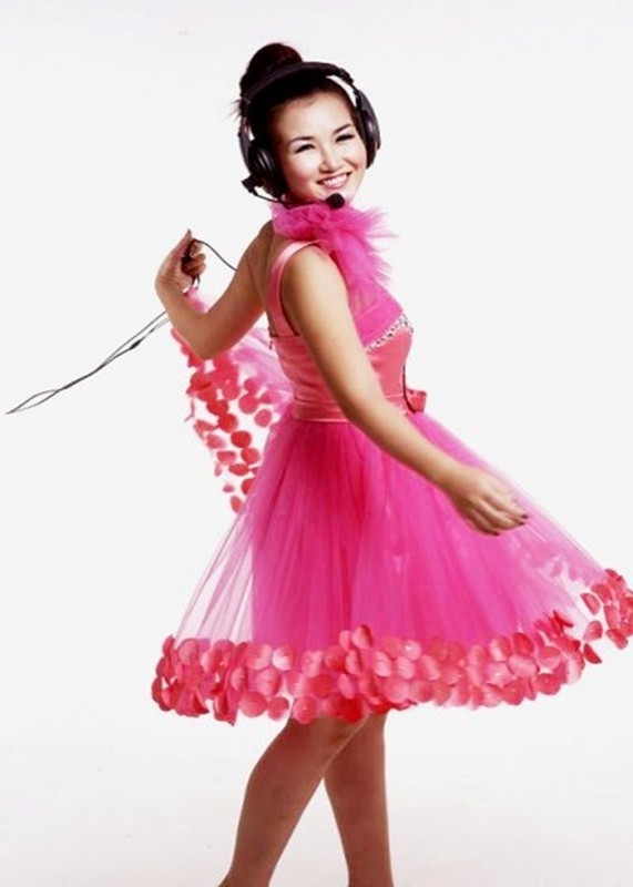 Vo Ha Tram co cuoc song hon nhan vien man-Hinh-3