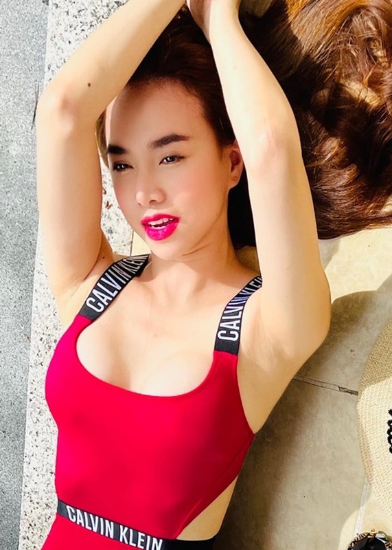 Dinh Ngoc Diep - Minh Ha dep quyen ru khi di bien-Hinh-2