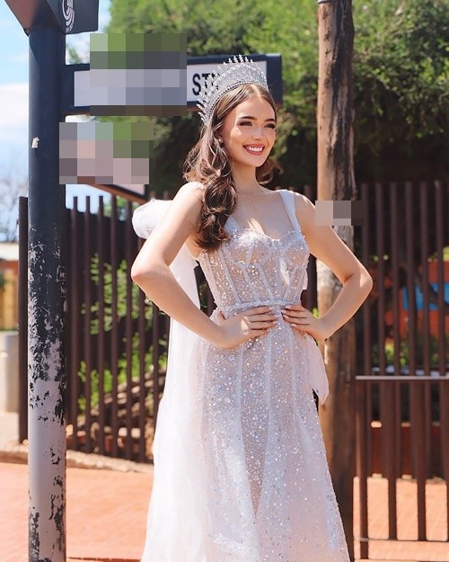 Soi loat doi thu dang gom cua Y Nhi o Miss World 2025-Hinh-5