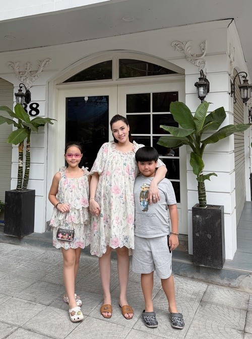 “De nhat my nhan goi cam” Trang Nhung ra sao sau 9 nam cuoi?-Hinh-4